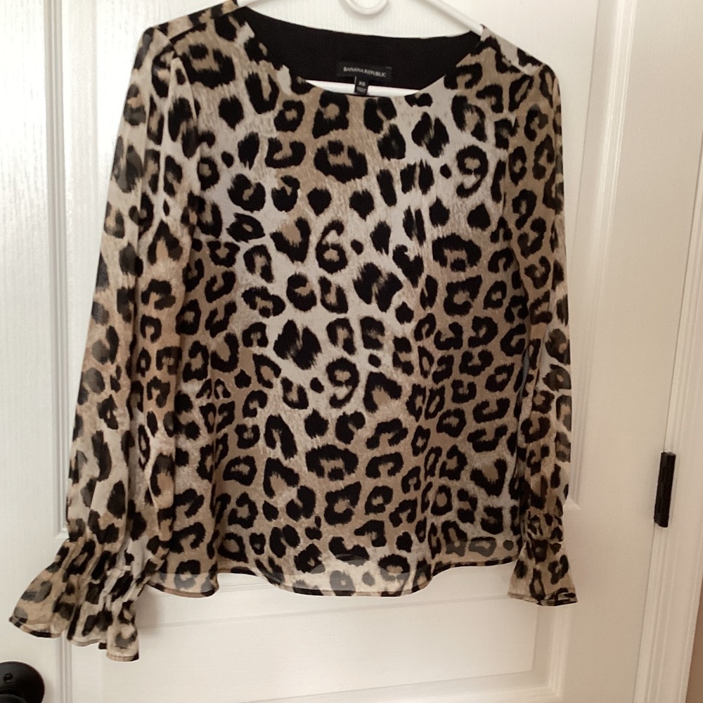 Banana Republic Size XS Animal Print Blouse